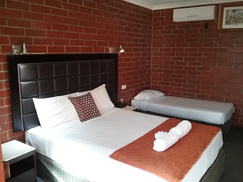 Pooraka Motor Inn Екстер'єр фото