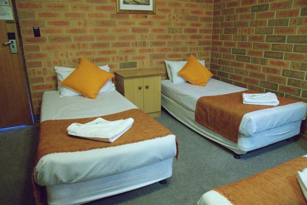Pooraka Motor Inn Екстер'єр фото