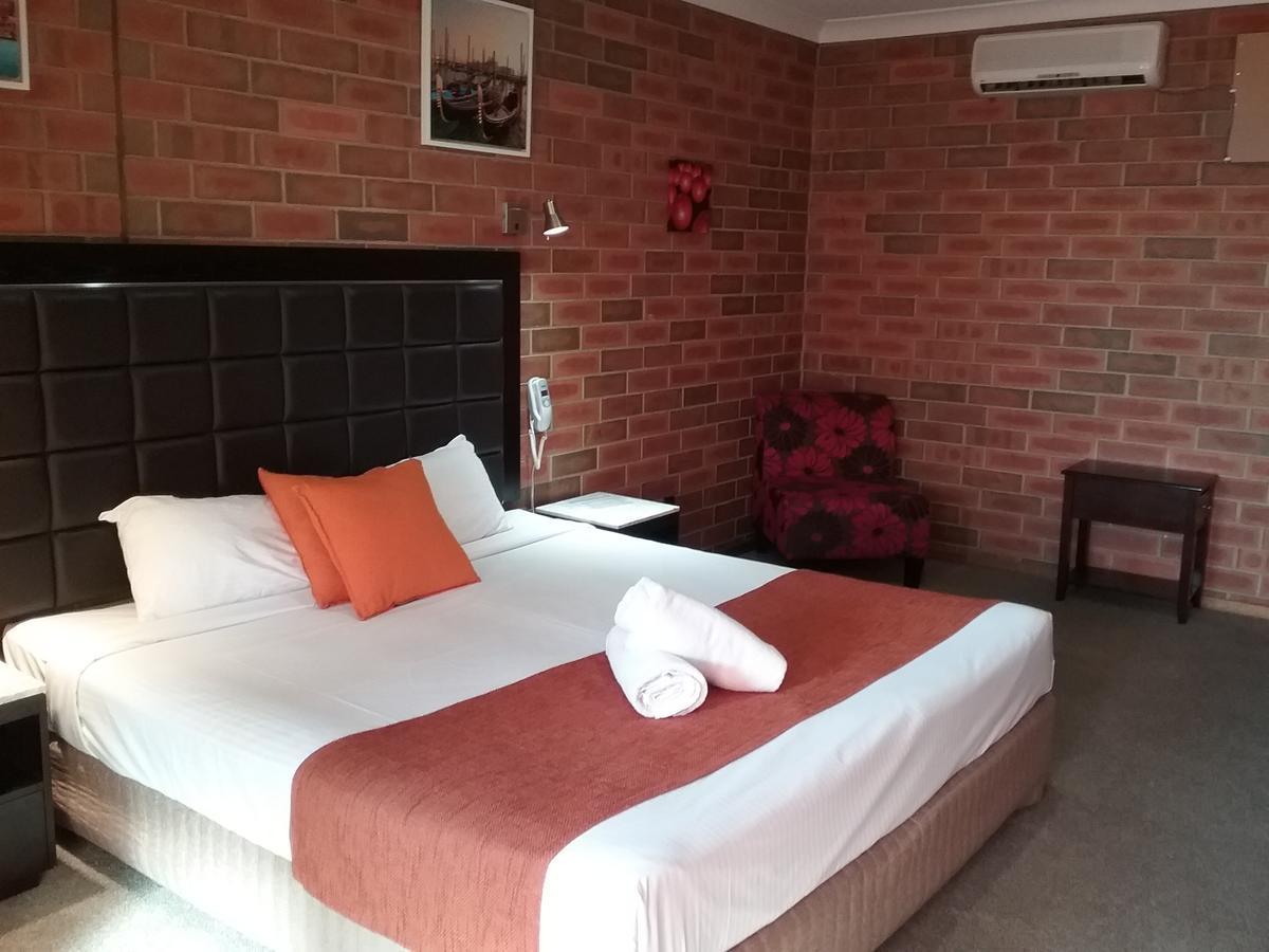 Pooraka Motor Inn Екстер'єр фото