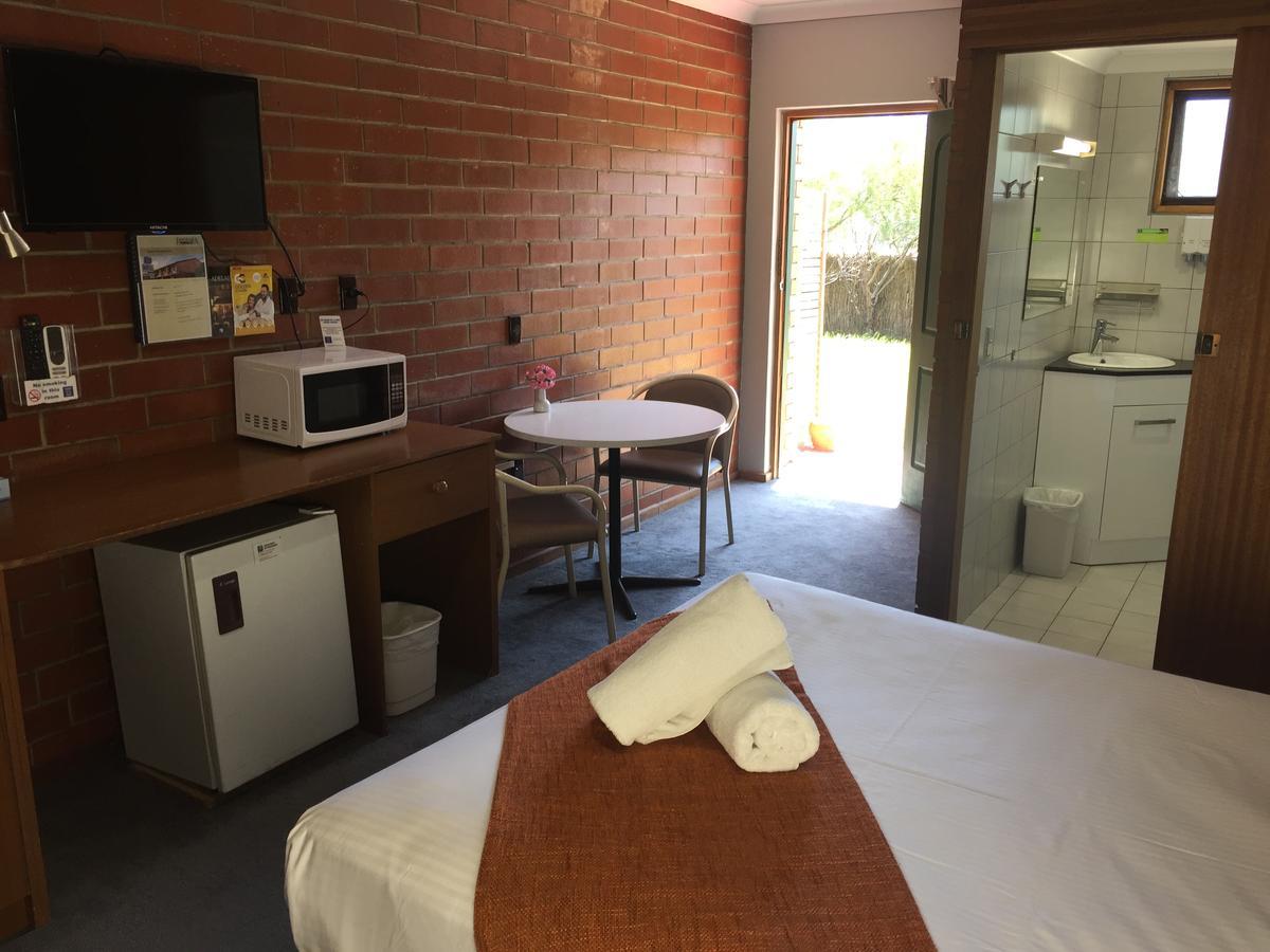 Pooraka Motor Inn Екстер'єр фото
