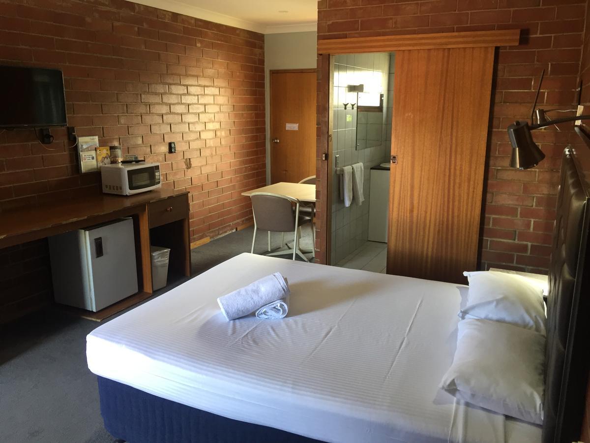 Pooraka Motor Inn Екстер'єр фото